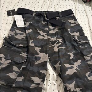 Men's Camouflage Cargo Shorts - Black and Gray